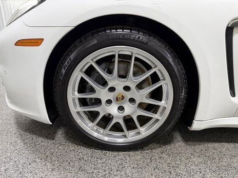 Used 2016 Porsche Panamera Edition image 31