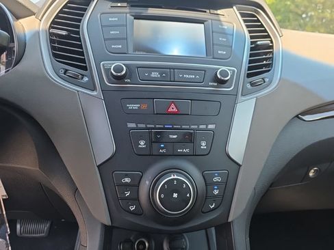 Used 2018 Hyundai Santa Fe Sport AWD/4WD image 17