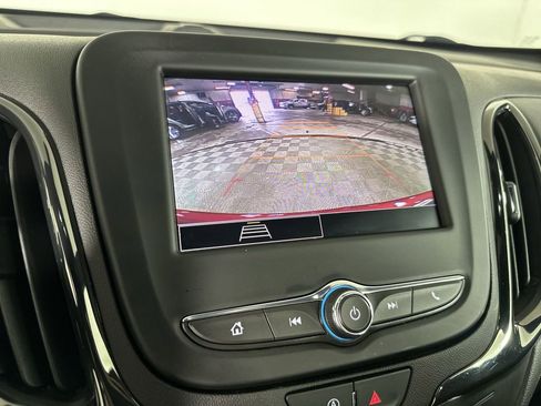 Certified 2023 Chevrolet Equinox RS AWD/4WD image 16