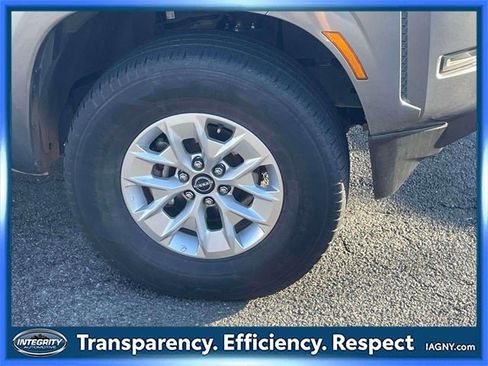 Certified 2024 Nissan Frontier SV image 9