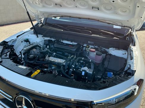 Used 2023 Mercedes-Benz EQB 300 4MATIC SUV image 24