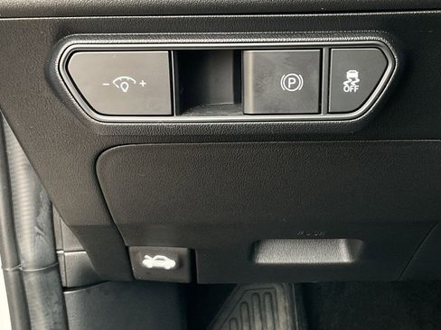 Used 2025 Kia K4 LXS image 25