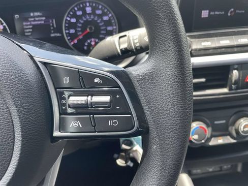 Certified 2022 Kia Forte LXS FWD image 23