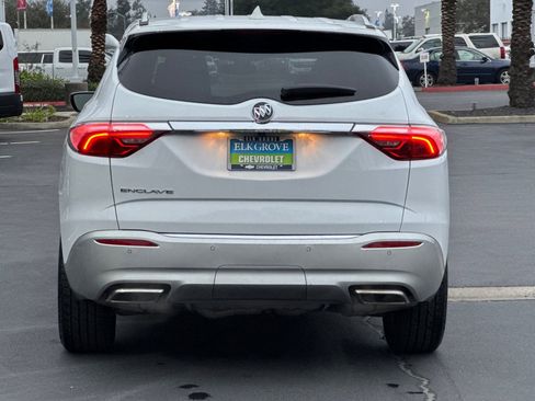 Certified 2023 Buick Enclave Essence image 4