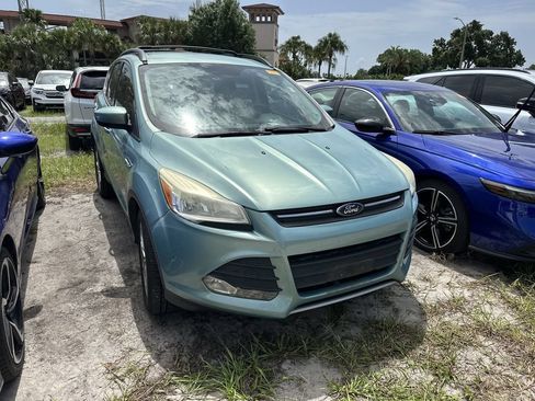 Used 2013 Ford Escape SE FWD image 2