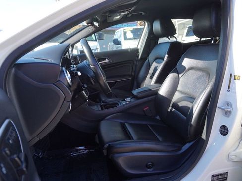 Used 2016 Mercedes-Benz GLA 250 image 17
