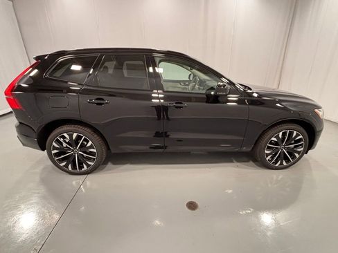 New 2026 Volvo XC60 B5 Ultra w/ Climate Package image 5