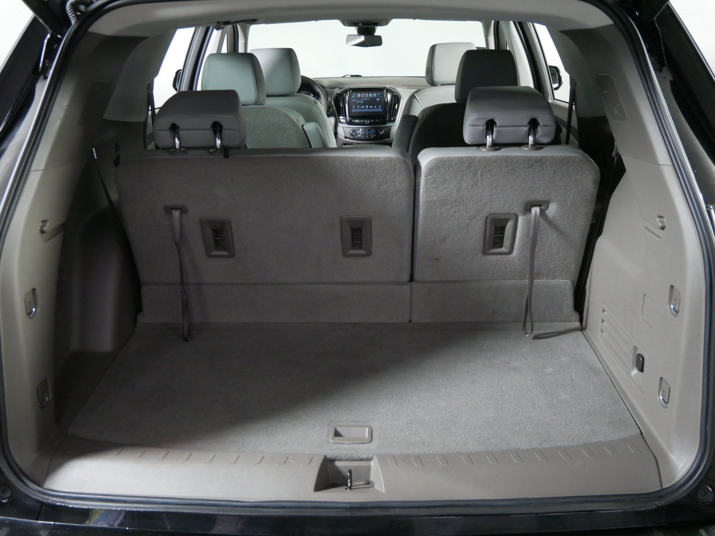 Used 2019 Chevrolet Traverse Premier AWD/4WD image 18