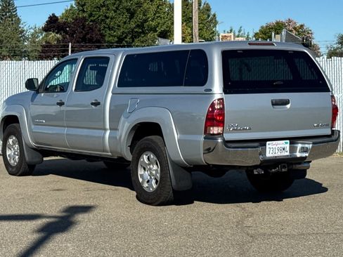 Used 2005 Toyota Tacoma 4x4 Double Cab w/ SR5 Pkg #8 image 5