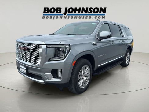 Used 2024 GMC Yukon XL Denali AWD/4WD image 15