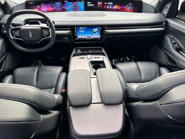 Used 2026 Lincoln Navigator L Reserve w/ Jet Appearance Package AWD/4WD image 18
