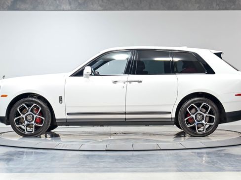 Used 2021 Rolls-Royce Cullinan Black Badge AWD/4WD image 49