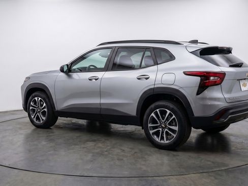 Used 2025 Chevrolet TrailBlazer LT FWD image 6