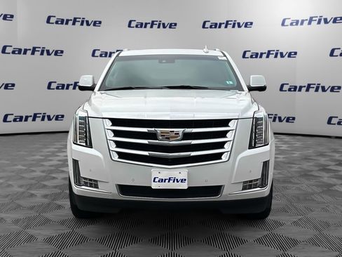 Used 2019 Cadillac Escalade Luxury image 9