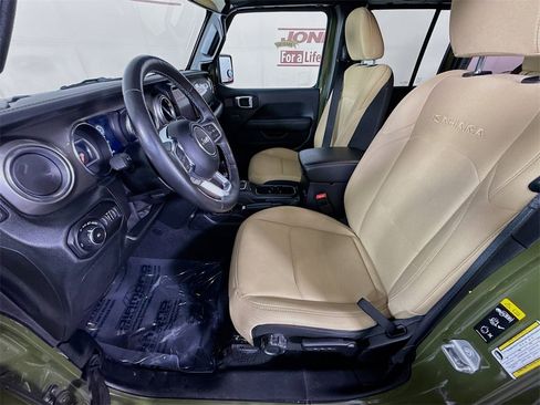 Used 2020 Jeep Wrangler Unlimited Sahara image 25