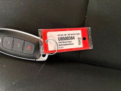 Used 2024 Nissan Rogue S AWD/4WD image 31
