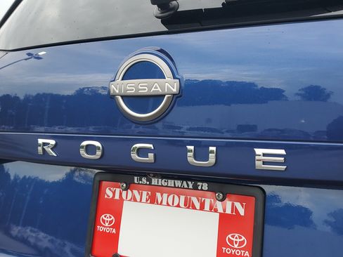 Used 2022 Nissan Rogue SL FWD image 10