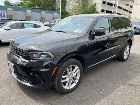 Used 2025 Dodge Durango GT image 2