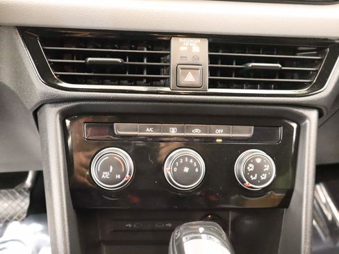 Used 2023 Volkswagen Taos S image 11