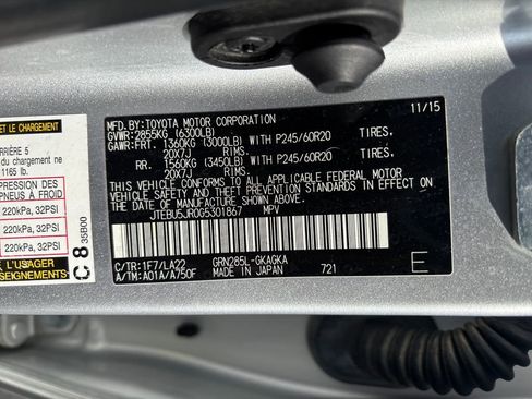 Used 2016 Toyota 4Runner Limited AWD/4WD image 31