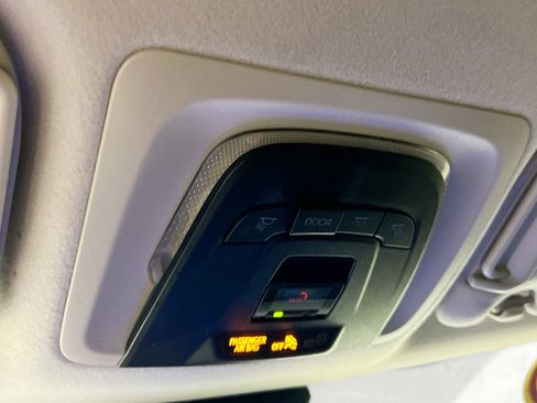 Used 2025 Toyota Corolla LE image 22