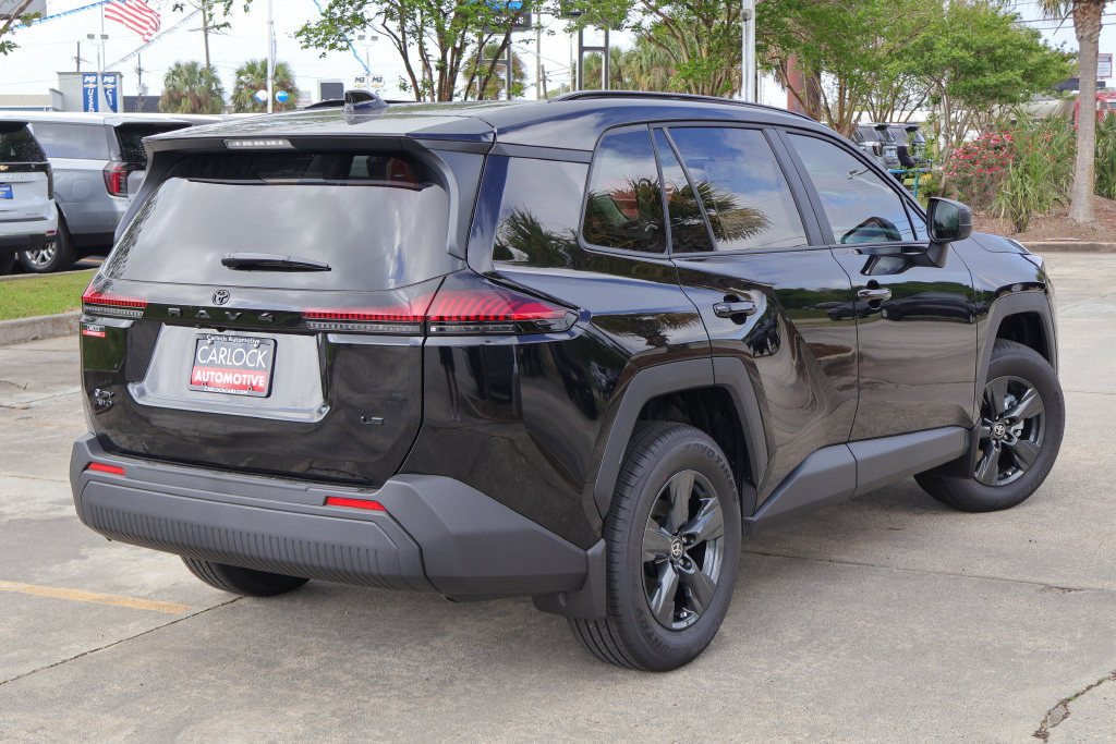 Used 2026 Toyota RAV4 LE AWD/4WD image 3