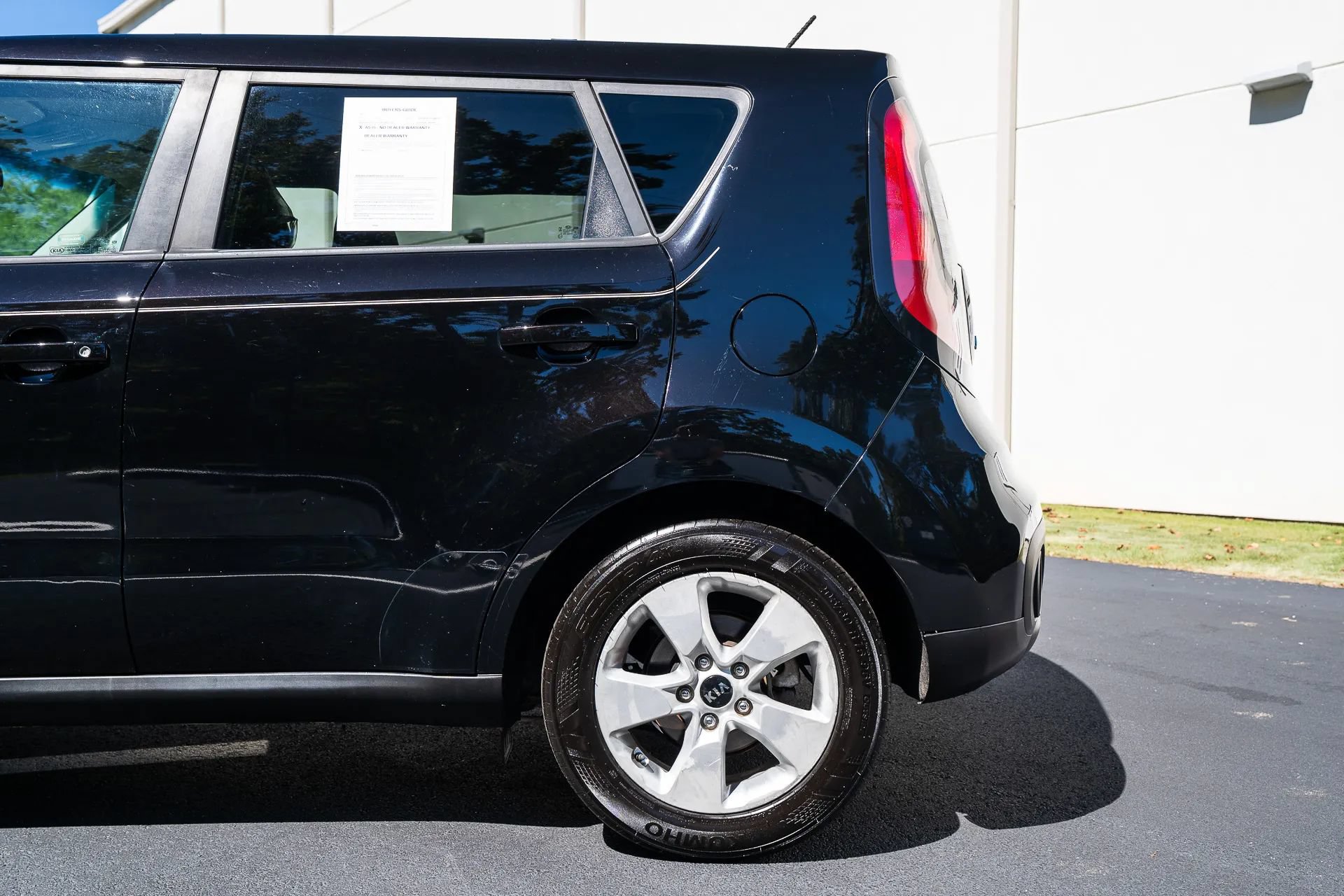 Used 2017 Kia Soul FWD image 5