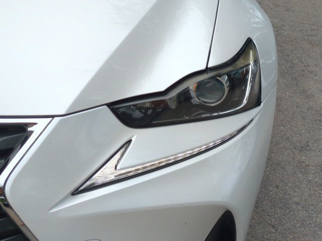 Used 2017 Lexus IS 200t RWD image 10