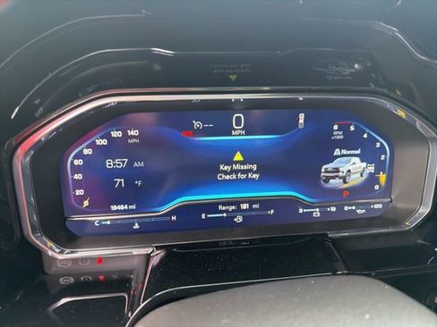 Used 2025 Chevrolet Silverado 1500 LT Trail Boss w/ Convenience Package II image 8