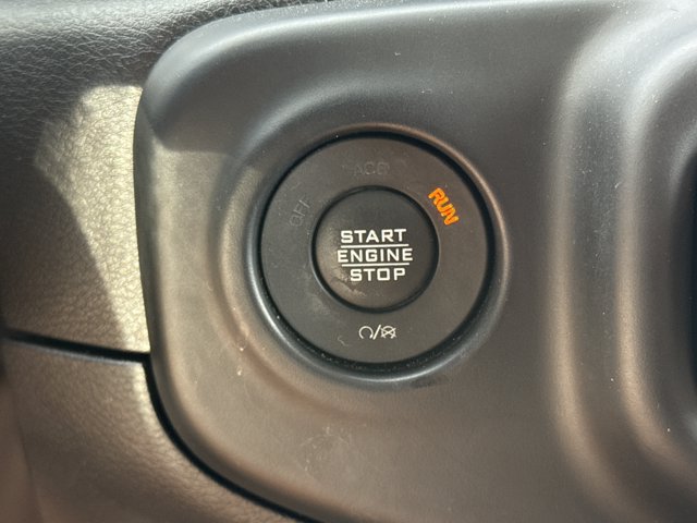 Used 2023 Jeep Wrangler Unlimited Sahara w/ Cold Weather Group AWD/4WD image 23