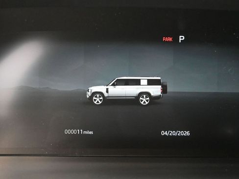 New 2026 Land Rover Defender 130 X-Dynamic SE AWD/4WD image 25