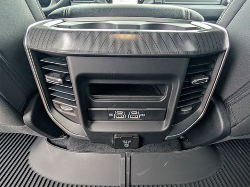 New 2026 RAM 1500 4x4 Crew Cab image 30