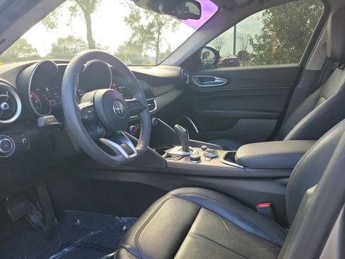 Used 2021 Alfa Romeo Giulia Ti image 19