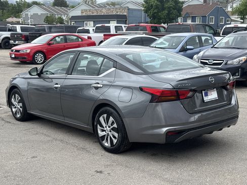 Used 2023 Nissan Altima 2.5 S FWD image 7