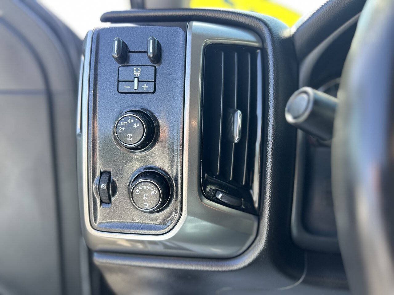 Used 2015 Chevrolet Silverado 1500 LT w/ All Star Edition AWD/4WD image 12