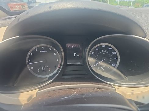 Used 2017 Hyundai Santa Fe Sport FWD image 15