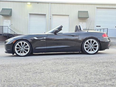 Used 2011 BMW Z4 sDrive35i image 4