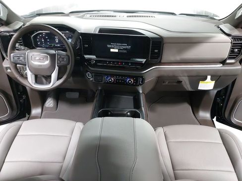 New 2025 GMC Sierra 2500 SLT w/ SLT Premium Package image 9