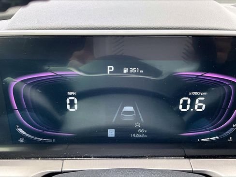 Used 2024 Kia Telluride LX image 24