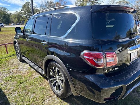 Used 2019 Nissan Armada SL w/ Premium Package image 3
