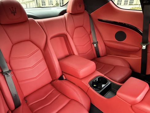 Used 2018 Maserati GranTurismo Sport image 38