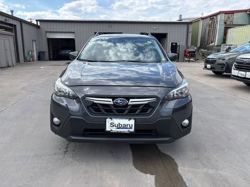 Used 2023 Subaru Crosstrek 2.0i Premium image 2