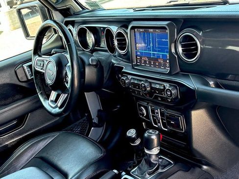 Used 2021 Jeep Wrangler Unlimited Sahara AWD/4WD image 25