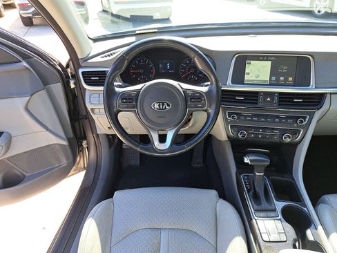 Used 2016 Kia Optima EX w/ Premium Package image 6