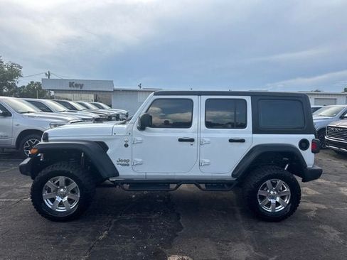 Used 2018 Jeep Wrangler Unlimited Sport AWD/4WD image 6