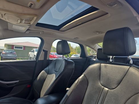 Used 2012 Ford Focus Titanium image 27