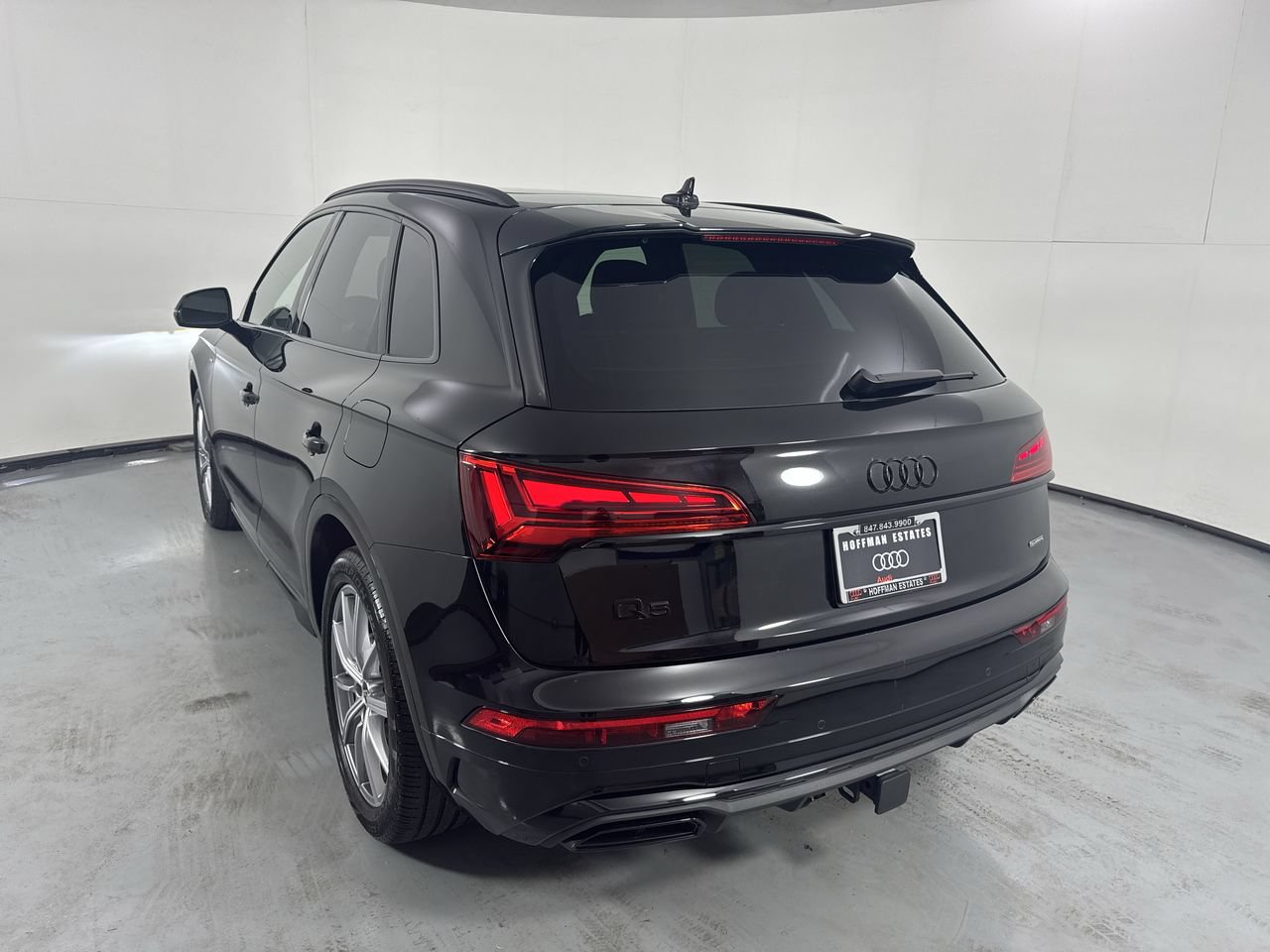 Used 2023 Audi Q5 e Premium Plus w/ Premium Plus Package AWD/4WD image 5