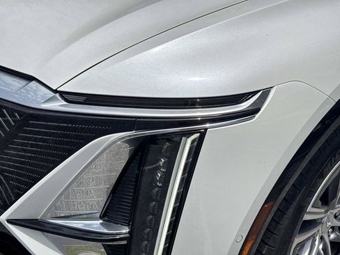 Certified 2024 Cadillac Lyriq Luxury RWD image 9