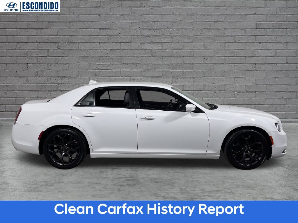 Used 2019 Chrysler 300 S RWD image 2