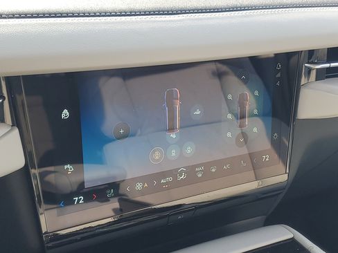 New 2026 Lincoln Navigator Reserve w/ Jet Appearance Package image 23